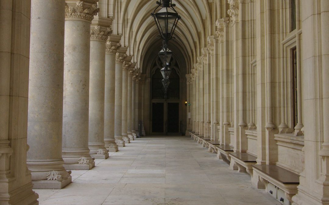 Praise God in the Hallway