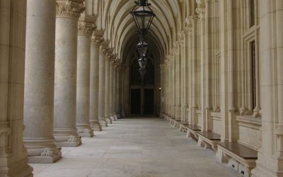 Praise God in the Hallway